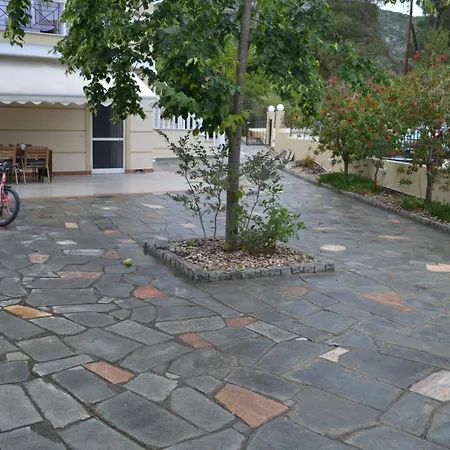 Apartment Meropi's House *